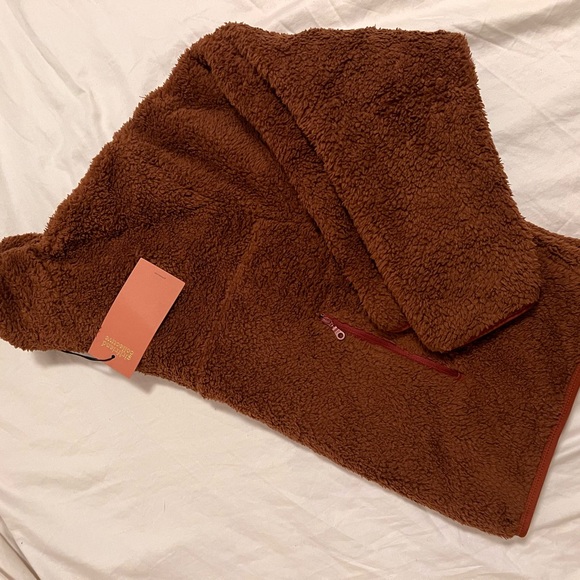 NWT Girlfriend Collective Teddy Recycled Half Zip Fleece in Chocolate Brown - Picture 3 of 3